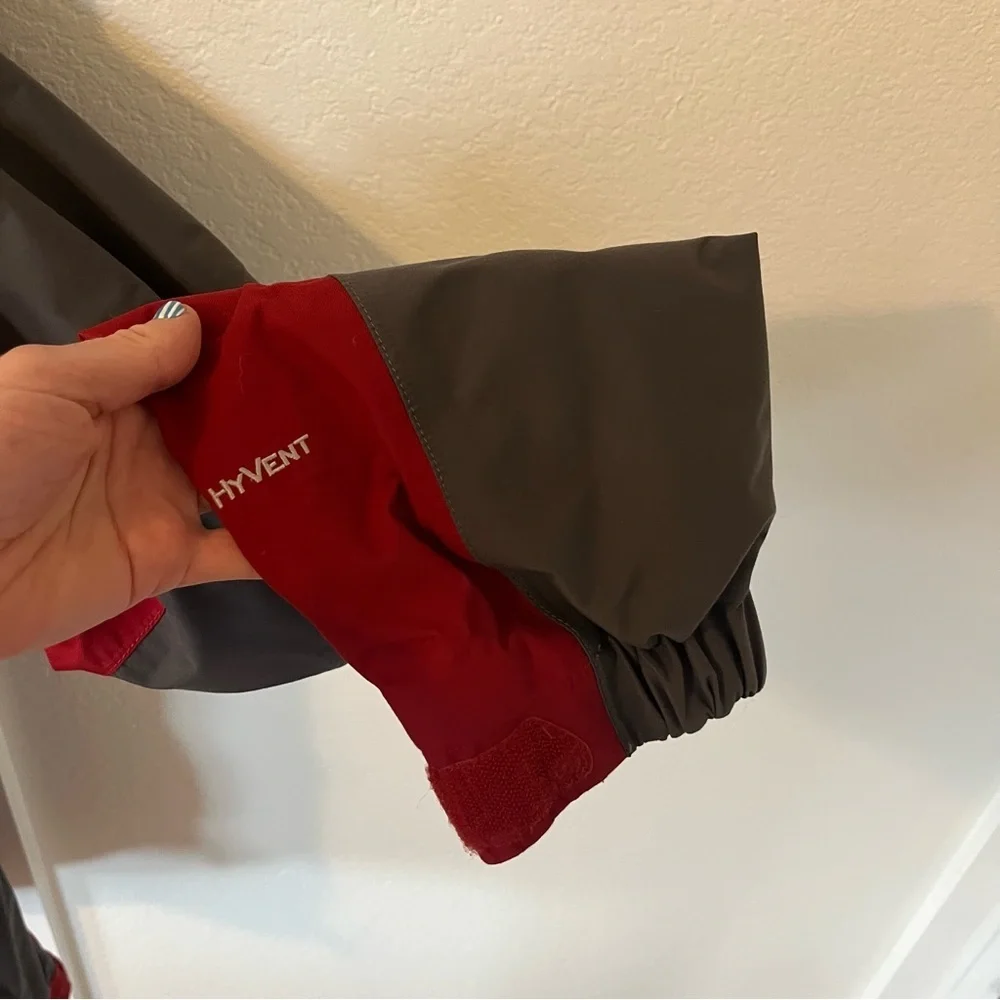 The North Face Men's XL Hyvent Winter Jacket.